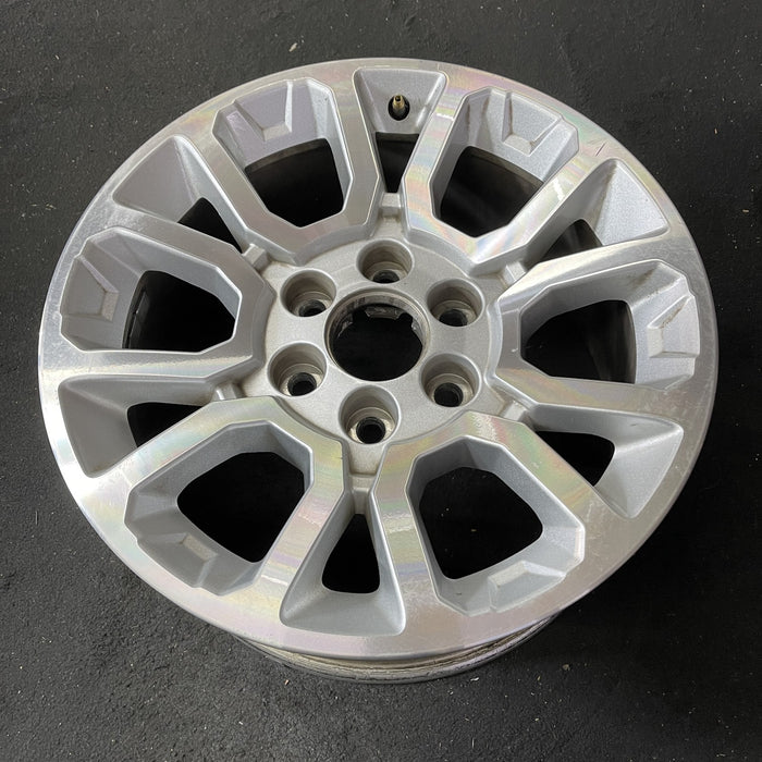 18" SIERRA 1500 PICKUP 14-17 18x8.5, , double Original OEM Wheel Rim - Close-Up Detail