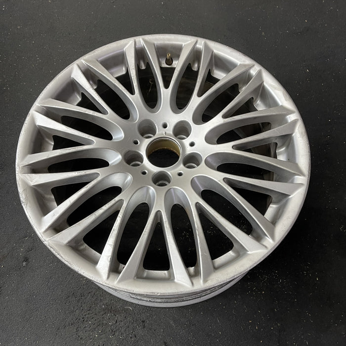 20" BMW 745i 02-05 20x9 , 12 spoke Original OEM Wheel Rim - Close-Up Detail