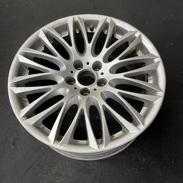 20" BMW 745i 02-05 20x9 , 12 spoke Original OEM Wheel Rim - Close-Up Detail