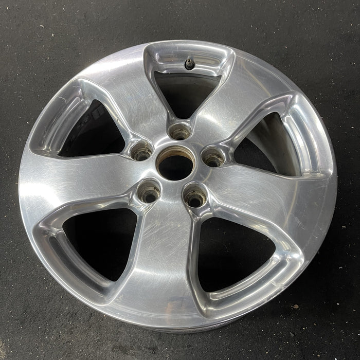18" GRAND CHEROKEE 11 wheels, 18x8, polished Original OEM Wheel Rim - Close-Up Detail