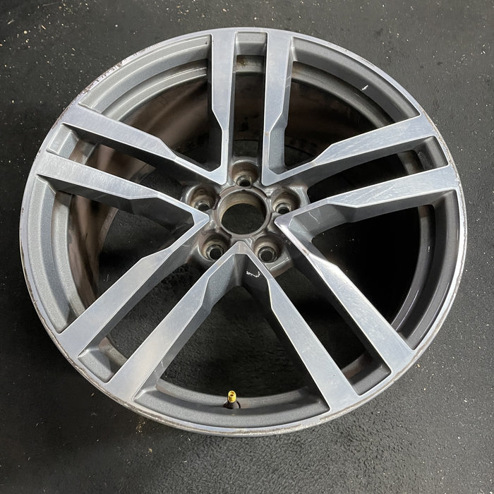 19" AUDI TT 16 Base, 19x9 , , straight spokes Original OEM Wheel Rim - Side Profile