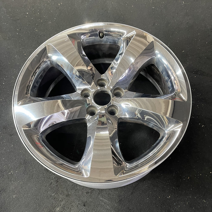 20" CHALLENGER 11-12 20x8, , chrome clad, lug nut centered between spokes - Close-Up Detail