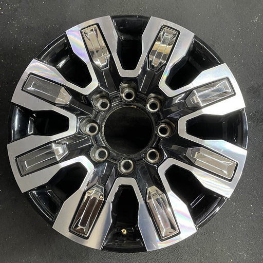 20" SIERRA 2500 PICKUP 24 20x8.5 8 spoke raised spoke machined with black - Front View