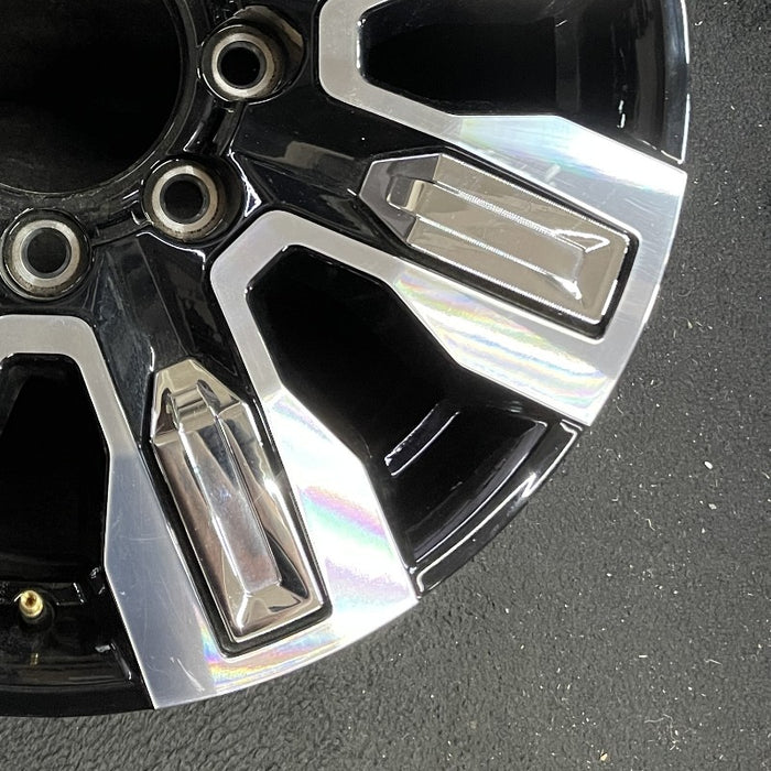 20" SIERRA 2500 PICKUP 24 20x8.5 8 spoke raised spoke machined with black - Back View