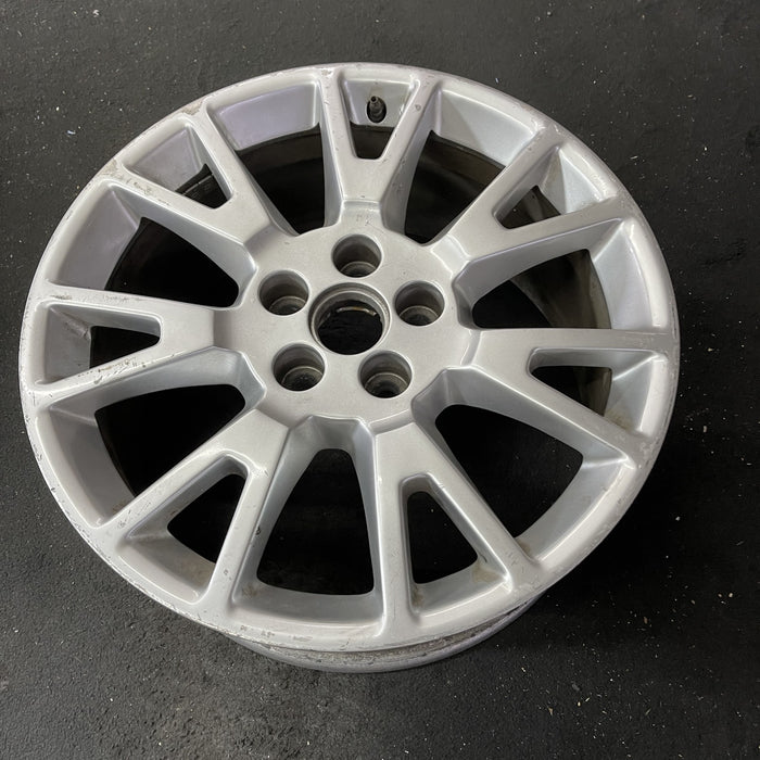 19" CTS 10 19x8.5 , Original OEM Wheel Rim - Close-Up Detail