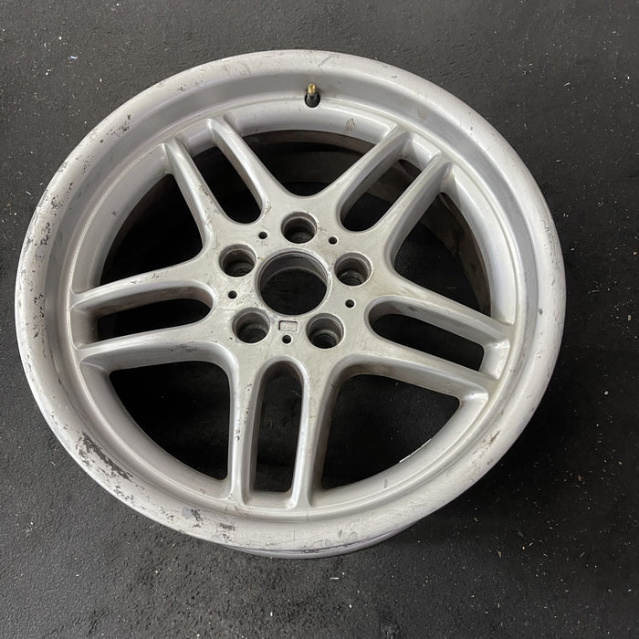 18" BMW 740i 00-01 18x8 , 10 spoke , smooth finish Original OEM Wheel Rim - Close-Up Detail