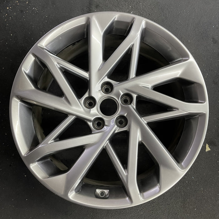 20" GV60 23-24 20x8.5 Original OEM Wheel Rim - Angle View