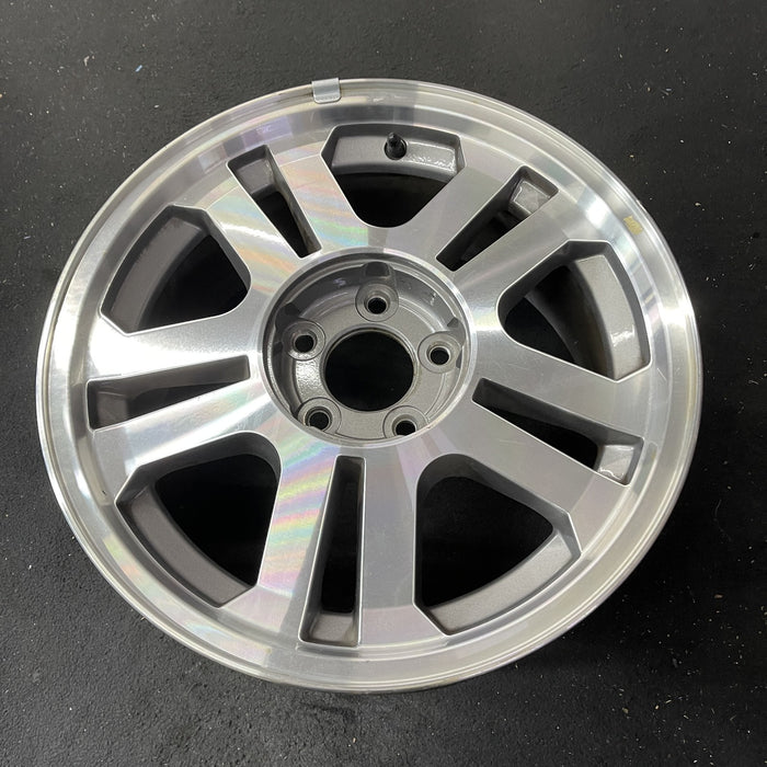 17" MUSTANG 06-09 17x8 , split spoke Original OEM Wheel Rim - Close-Up Detail