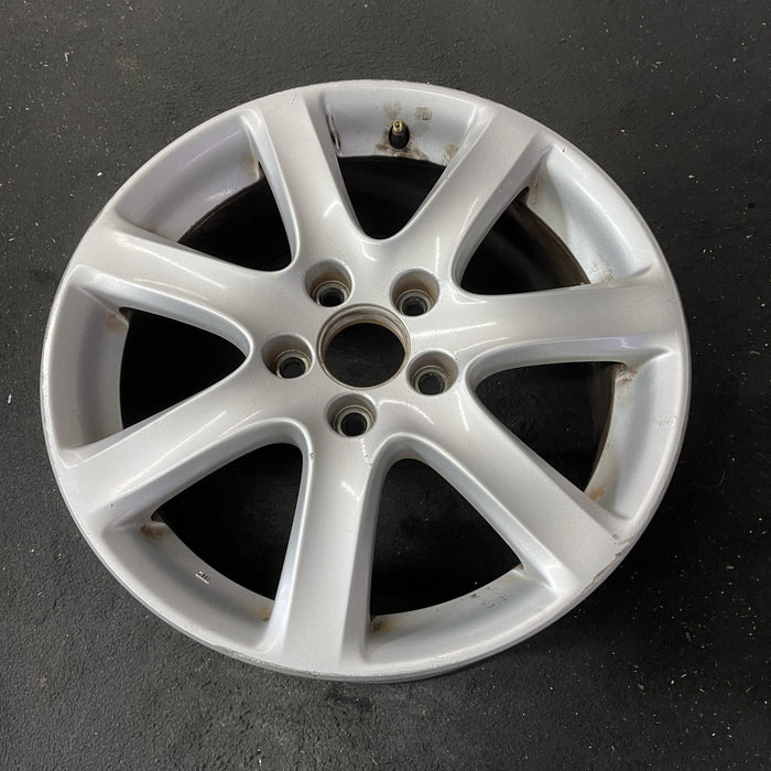 17" TSX 04-05 17x7 , 7 spoke Original OEM Wheel Rim - Close-Up Detail