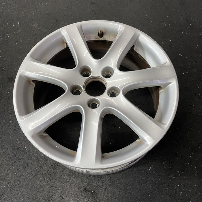 17" TSX 04-05 17x7 , 7 spoke Original OEM Wheel Rim - Close-Up Detail