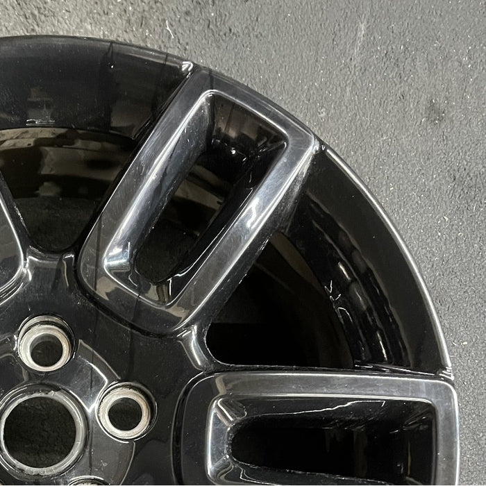 19" DEFENDER 20-22 19x8 6 spoke straight spoke gloss black Original OEM Wheel - Close-Up Detail