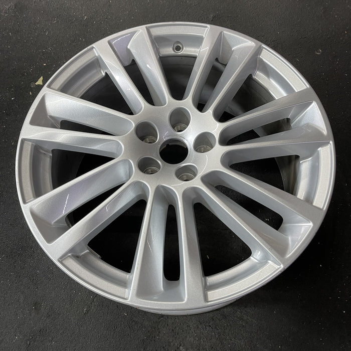 19" F-PACE 17-21 19x8.5 , 7 spoke Original OEM Wheel Rim - Close-Up Detail