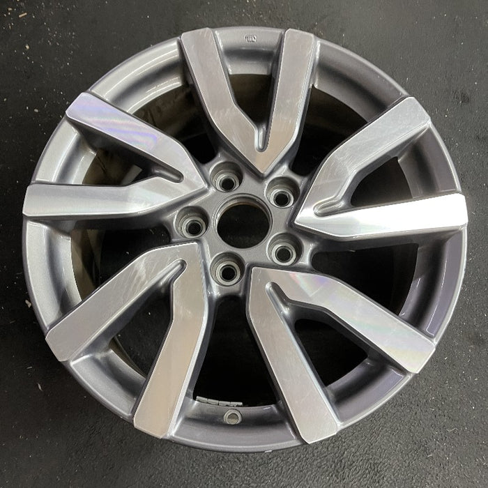 18" PILOT 19 18x8 alloy 5 V spoke factory installed w/machined face Original OEM Wheel Rim