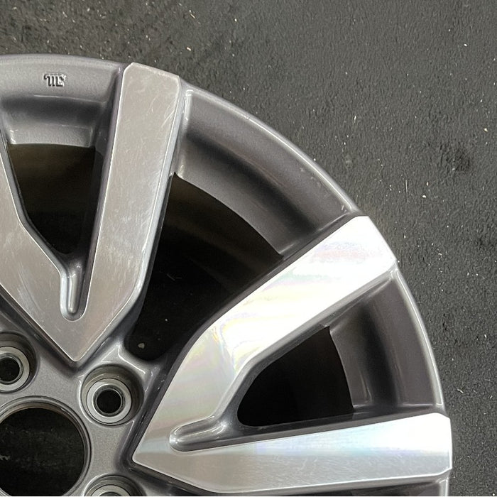 18" PILOT 19 18x8 alloy 5 V spoke factory installed w/machined face Original OEM Wheel Rim