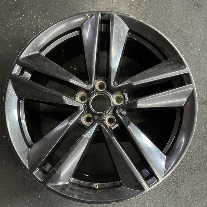 19" MUSTANG 15 19x9 , 10 spoke, 5 split spokes Original OEM Wheel Rim - Angle View