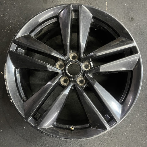 19" MUSTANG 15 19x9 , 10 spoke, 5 split spokes Original OEM Wheel Rim - Angle View