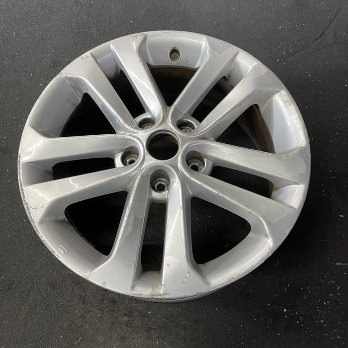 17" JUKE 11-16 17x7 , , double spoke Original OEM Wheel Rim - Close-Up Detail