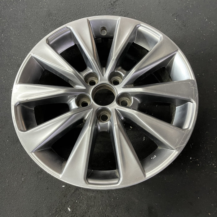17" CAMRY 15-17 17x7 , 10 spoke Original OEM Wheel Rim - Close-Up Detail