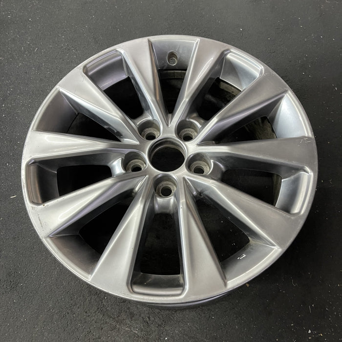 17" CAMRY 15-17 17x7 , 10 spoke Original OEM Wheel Rim - Close-Up Detail