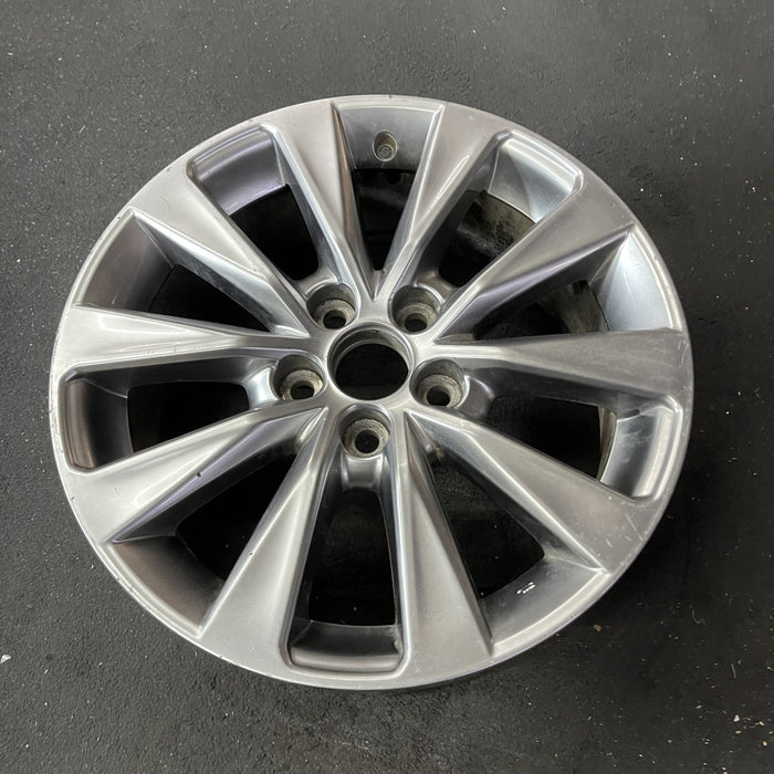 17" CAMRY 15-17 17x7 , 10 spoke Original OEM Wheel Rim - Close-Up Detail