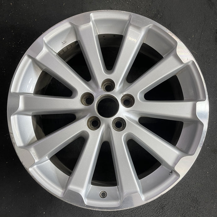 19" VENZA 09-12 19x7.5 Original OEM Wheel Rim - Angle View
