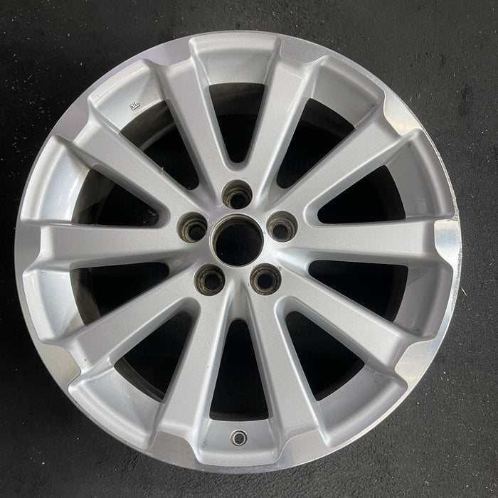 19" VENZA 09-12 19x7.5 Original OEM Wheel Rim - Angle View