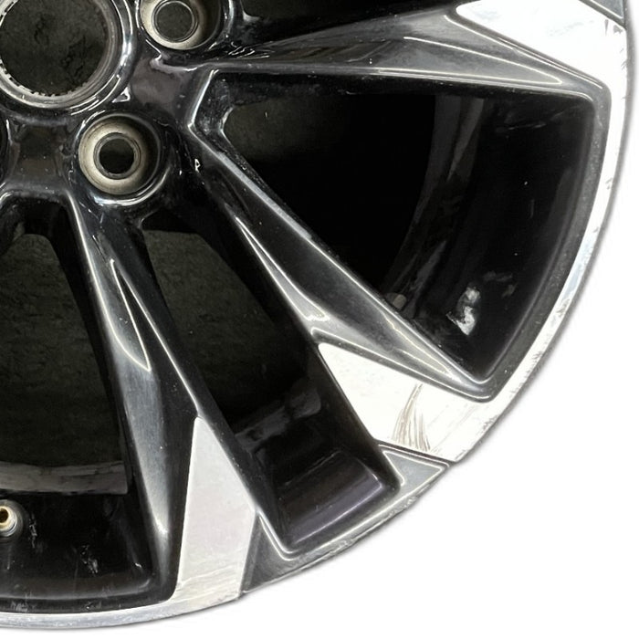 17" TRAILBLAZER 21-23 17x7.5 5 double spoke gloss black opt Q6V Original OEM - Close-Up Detail