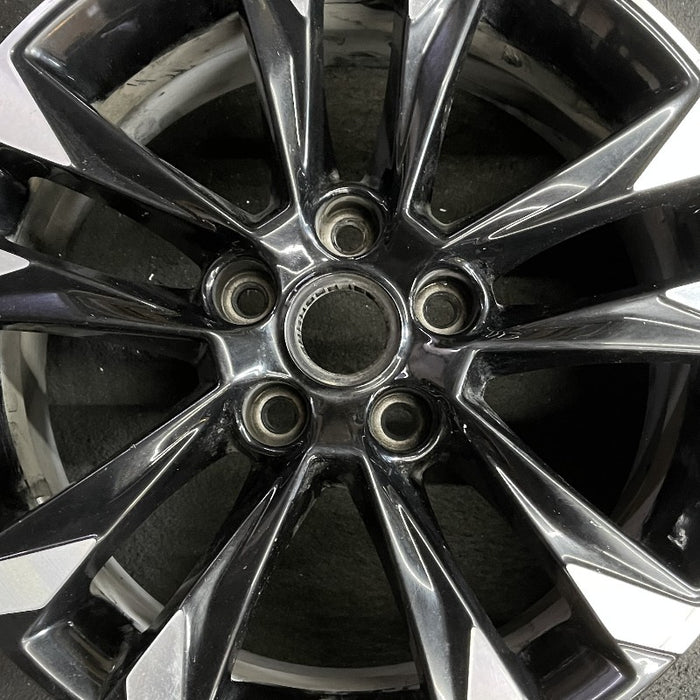 17" TRAILBLAZER 21-23 17x7.5 5 double spoke gloss black opt Q6V Original OEM - Angle View