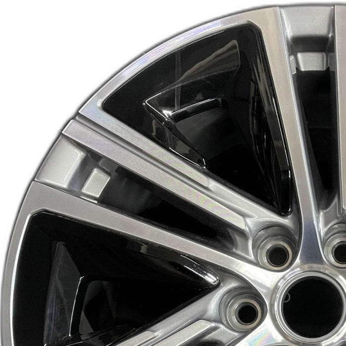 20" LYRIQ 23 20x9 opt NZN Original OEM Wheel Rim - Angle View
