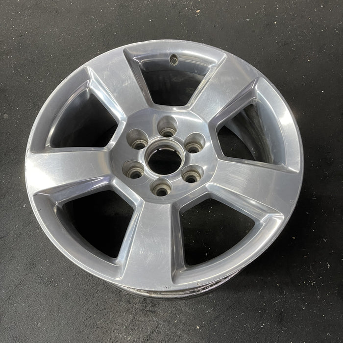 20" SIERRA 1500 PICKUP 19 classic , 20x9, 5 spoke, exposed lug nuts, polished - Close-Up Detail