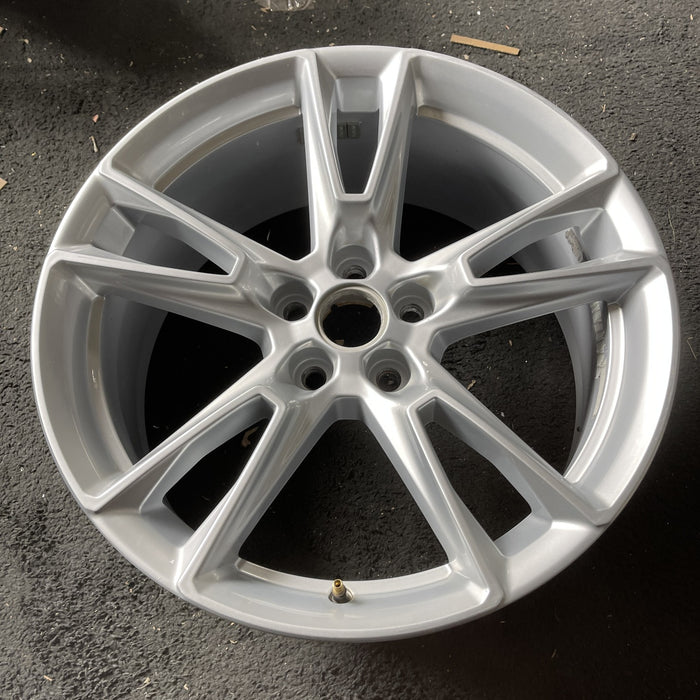 20" CAMARO 19-24 20x8.5, 5 split spoke, silver Original OEM Wheel Rim - Side Profile