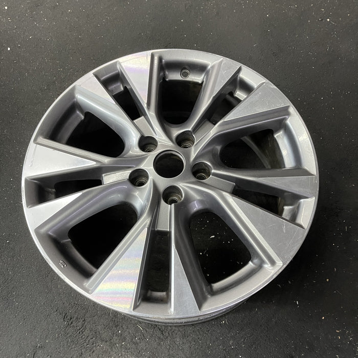 18" MURANO 15-17 18x7.5 , machined Original OEM Wheel Rim - Close-Up Detail