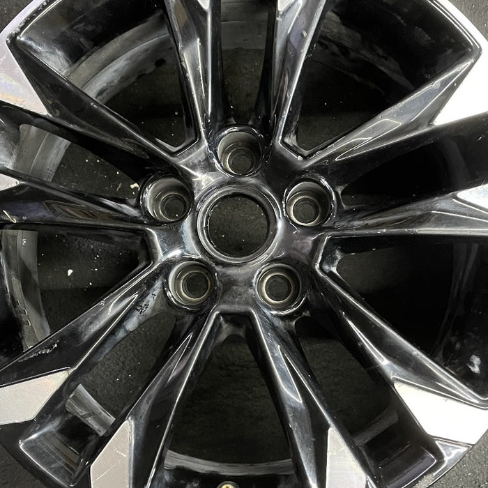 17" TRAILBLAZER 21-23 17x7.5 5 double spoke gloss black opt Q6V Original OEM - Angle View
