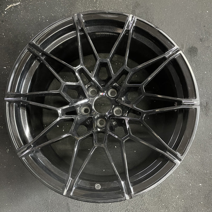 20" BMW M3 21-24 19x10.5, 10 spoke, w/o machined face Original OEM Wheel Rim - Angle View