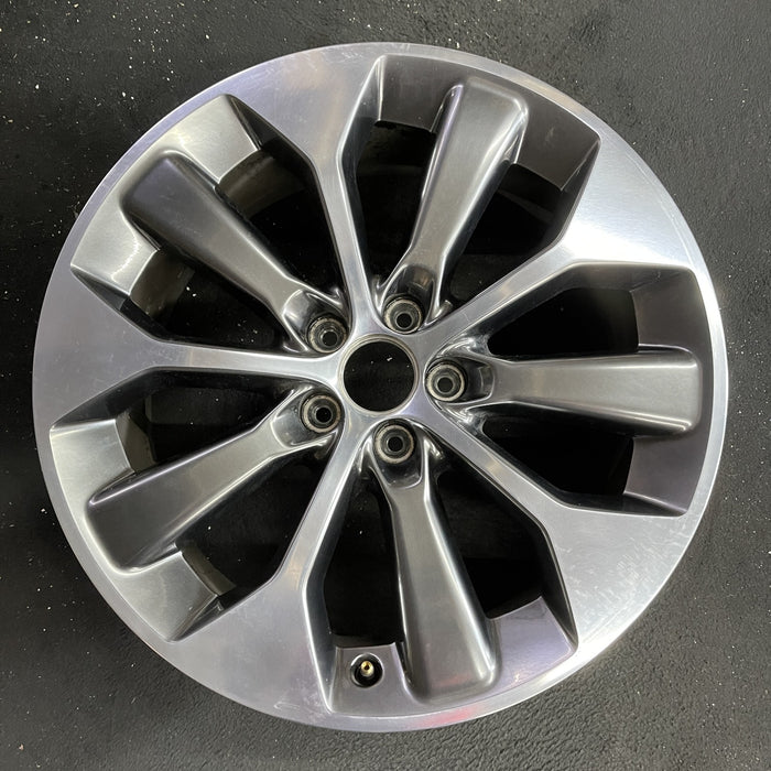 19" CHEROKEE 19 19x7.5, Original OEM Wheel Rim - Angle View