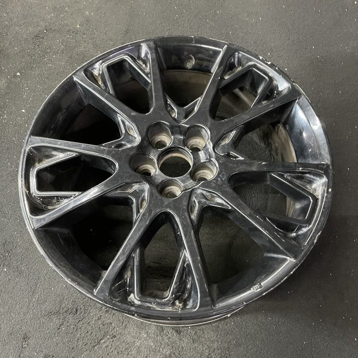17" COROLLA 16 17x7 , 10 spoke Original OEM Wheel Rim - Close-Up Detail