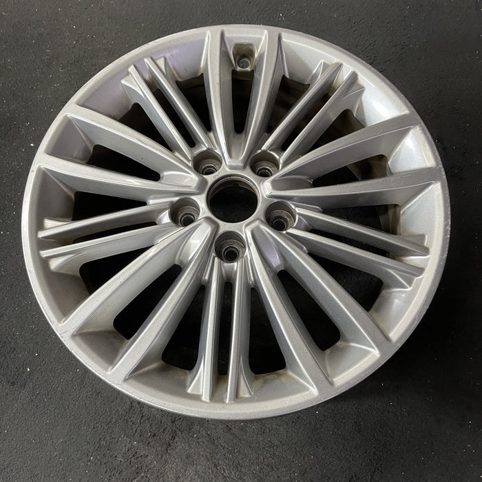 17" KONA 18-21 17x7 Original OEM Wheel Rim - Close-Up Detail