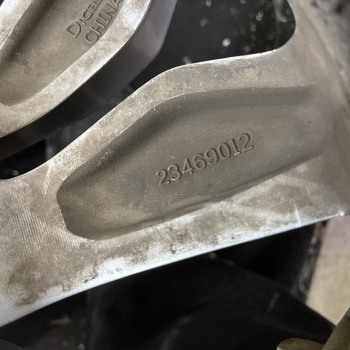 18" IMPALA 16 VIN 1 , 18x8, aluminum Original OEM Wheel Rim