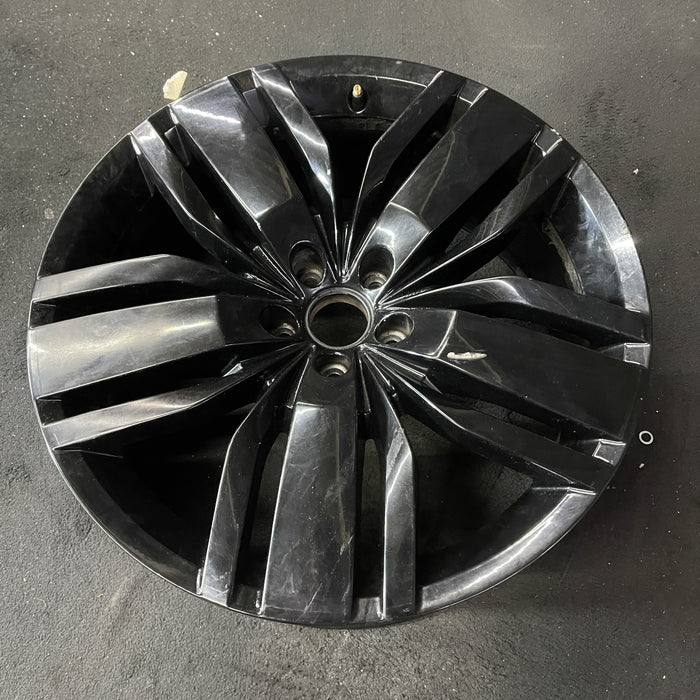 20" ATLAS 18-20 20x8 , , triple spoke, black Original OEM Wheel Rim - Close-Up Detail