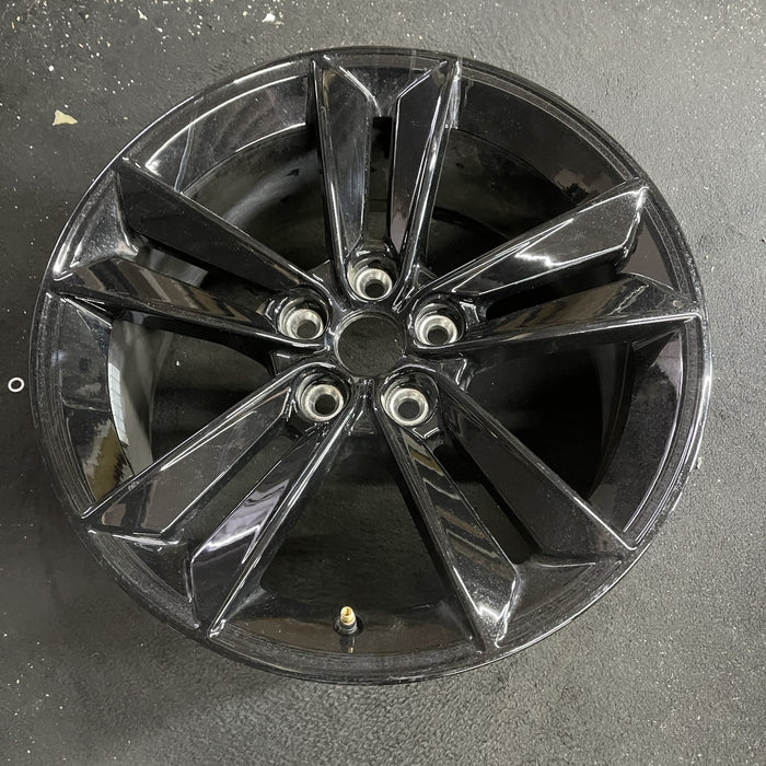 18" MUSTANG 24 18x8.5, Original OEM Wheel Rim - Side Profile