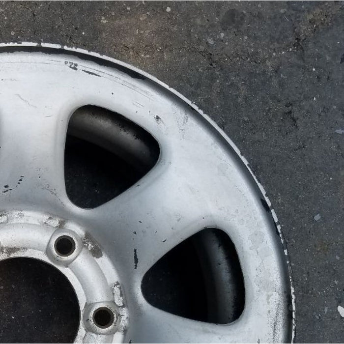 15" ISUZU AMIGO 98-99 15x6.5 smooth Original OEM Wheel Rim - Close-Up Detail