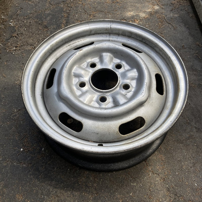 14" TOYOTA PICKUP 74 14x5 Original OEM Wheel Rim