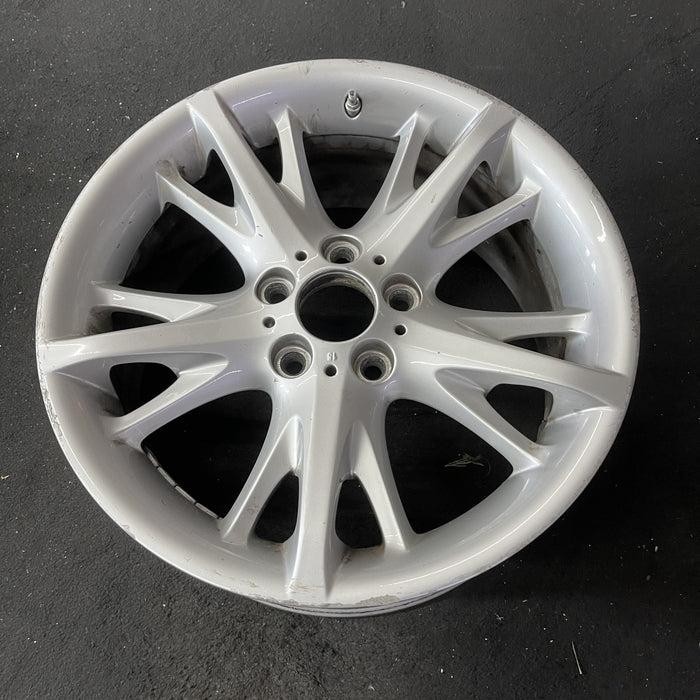 18" BMW Z4 06-08 18x8 , 5 spoke, star spoke , triple spoke Original OEM Wheel - Close-Up Detail