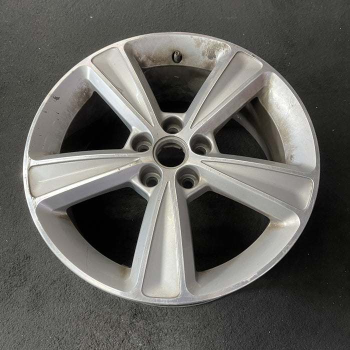 17" CRUZE 12-15 17x7, 5 spoke Original OEM Wheel Rim - Close-Up Detail
