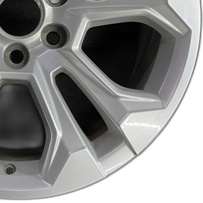 20" SILVERADO 1500 PICKUP 22 20x9 10 spoke opt RHO Original OEM Wheel Rim - Close-Up Detail