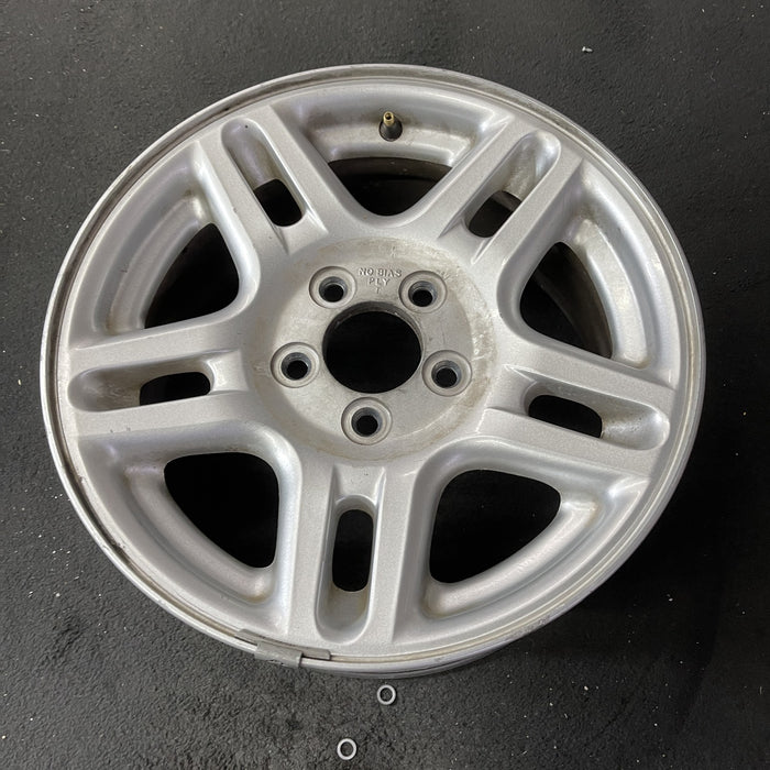 16" EXPLORER 02 4 Dr, exc. Sport Trac; 16x7, aluminum, 5 split spokes, ID - Close-Up Detail