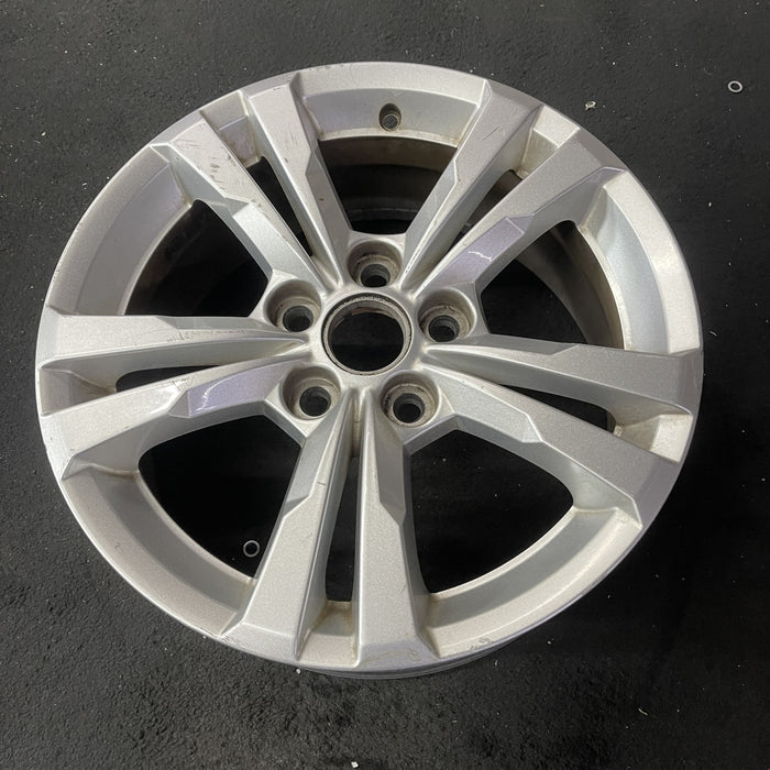 17" EQUINOX 10-11 17x7 Original OEM Wheel Rim - Close-Up Detail