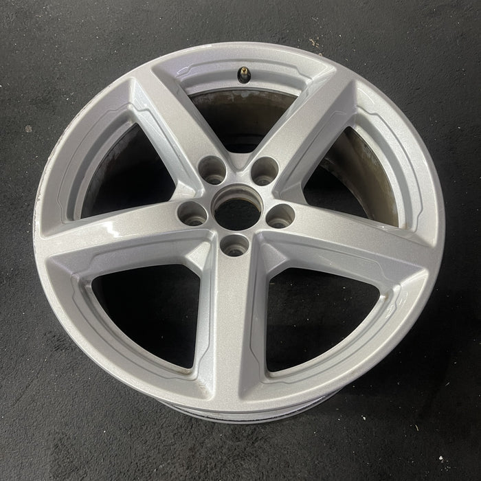 18" EXPLORER 16-17 18x8 , aluminum, w/o police package; 5 spoke Original OEM - Close-Up Detail