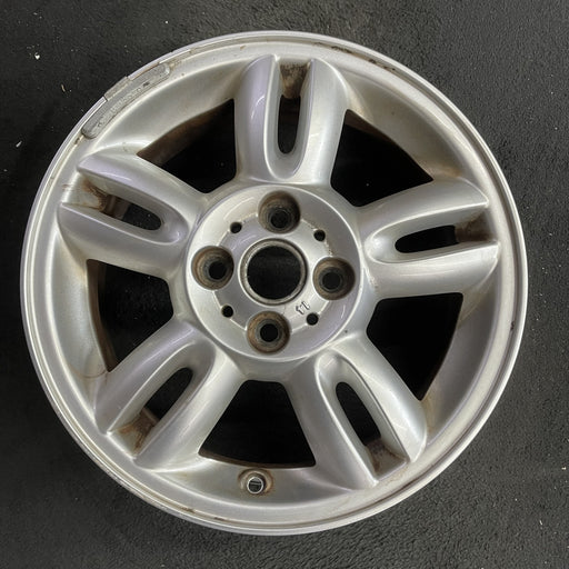 15" CLUBMAN 11-14 15x5.5, alloy, 5 twin spoke Original OEM Wheel Rim - Angle View
