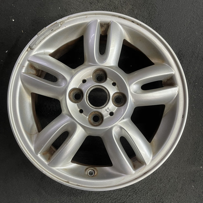 15" CLUBMAN 11-14 15x5.5, alloy, 5 twin spoke Original OEM Wheel Rim - Angle View